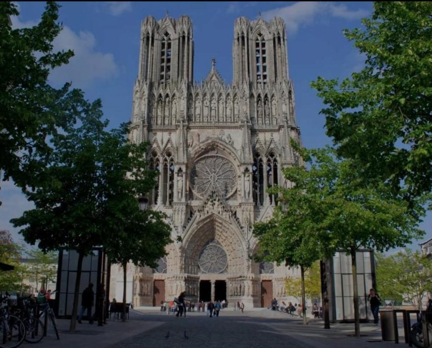 La Place Des Sacres, Proche Gare Et Centre Reims Eksteriør billede